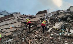 İzmit Belediyesi Arama Kurtarma Ekibi deprem bölgesinde