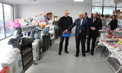 Tekirdağ Valisi Aziz Yıldırım, Saray Belediyesi’nin yardım için oluşturduğu merkezi ziyaret etti