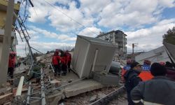 Deprem bölgesi kamu çalışanları için yeni bilgi: Kamuda 'özlük haklar' saklı tutulacak