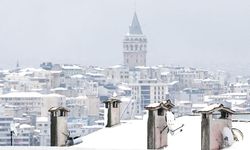İstanbul'da yoğun kar yağışı: Bazı vapur seferleri yapılamıyor
