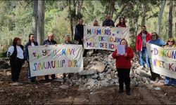 Marmaris'te Belediye'nin sulak alana moloz dökmesine ekolojistler tepki gösterdi