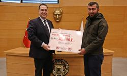 Akhisar Belediyesi’nden ilçedeki amatör spor kulüplerine 280 bin TL destek