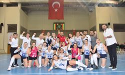 Bozüyük Belediyesi Eğitim ve Spor Kulübü Voleybol Takımı, yarı finalde