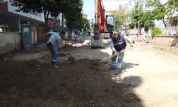 Efeler Belediyesi ekipleri, Girne Mahallesi’ndeki yolları yeniliyor