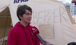 Genç berber çırağı, Gaziantepli depremzedeleri ücretsiz tıraş ediyor: Artık  kalfa oldum