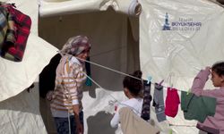 İzmir Büyükşehir’in Hatay’da kurduğu çadırkentteki depremzede kadınlar ‘8 Mart’ı buruk karşıladı