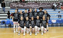 Turgutlu Belediyesi Kadın Basketbol Takımı, milli basketbolcu Nilay Aydoğan’ı unutmadı