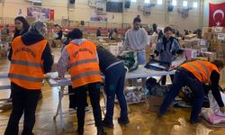 Çiğli Belediyesi depremzedeleri ziyaret ediyor