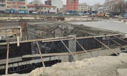 Keşan Belediyesi'ne ait otopark inşaatı çöktü
