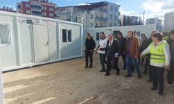 Tunç Soyer Adıyaman'da kurulan konteyner kenti ziyaret etti
