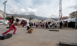 İskenderun'da depremzede çocuklar "survivor parkuru"nda eğlendi