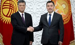 Kırgızistan Cumhurbaşkanı Caparov, Sincan Uygur Özerk Bölgesi'nin yöneticisi Ma'yı kabul etti