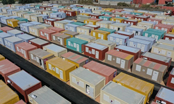 Katar’dan gönderilen konteynerler İskenderun Limanı’nda