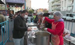 Muratpaşa'da mahalle iftarları devam ediyor