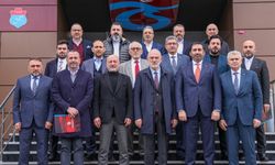 Trabzonspor Kulübünün yeni yönetim kurulu üyeleri mazbatalarını aldı