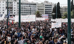 Yunanistan’da tren kazası protestosu