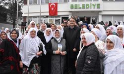 Bakan Dönmez, Eskişehir'in Sarıcakaya ilçesinde vatandaşlara hitap etti: