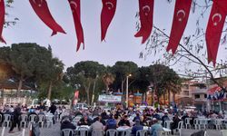 Büyükşehir’in iftar sofraları, binlerce Aydınlıyı bir araya getirmeye devam ediyor