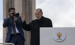 Cumhurbaşkanı Erdoğan, Ankara Arena Spor Salonu önünde bekleyen partililere hitap etti: