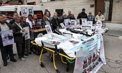 Gazze'de, İsrail hapishanelerindeki Filistinli hasta tutuklularla dayanışma gösterisi