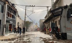 Mersin'de mobilya fabrikasında çıkan yangın kontrol altına alındı