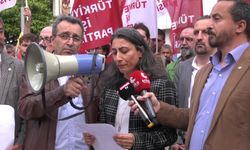 Diyarbakır merkezli gözaltılar İzmir'de protesto edildi