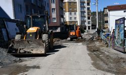 Karadeniz Ereğli Belediyesi’nin yağmurlama hattı yenileme çalışmaları Elmatepe’de sürüyor