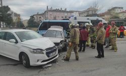 Kartal'daki trafik kazasında 4 kişi yaralandı