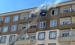 Kilis'te apart otelde çıkan yangın hasara neden oldu