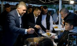 Kuşadalılar, Belediye Başkanı Ömer Günel ile iftar yemeğinde buluştu