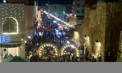 Libyalılar ramazan gecelerini ışıklarla süslenmiş tarihi caddelerde geçiriyor