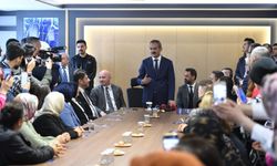 Milli Eğitim Bakanı Özer, AK Parti Altınordu İlçe Başkanlığını ziyaret etti: