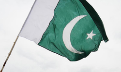 Pakistan'da cami yakınındaki terör saldırısında 34 kişi öldü