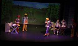 SAMDOB "Keloğlan ile uzaylılar" çocuk oyununu sahneledi