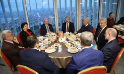Tekirdağ Büyükşehir Belediye Başkanı Albayrak, iftar sofrasında akademisyen ve din görevlileriyle buluştu