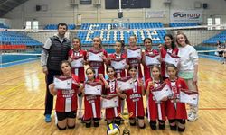 Voleybolda İpsala Atatürk Ortaokulu 'İl Şampiyonu' oldu