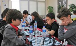 Aydın Büyükşehir Belediyesi’nin ‘Geleneksel Satranç Turnuvası’nda 96 finalist yarıştı