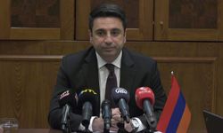 Alen Simonyan: İlişkilerin ön koşulsuz normalleşmesine Ermenistan’ın hazır olduğunu bir daha dile getirmek isterim