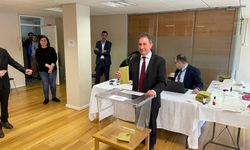 İrlanda'da Türkiye'deki 14 Mayıs seçimleri için oy kullanma işlemi başladı