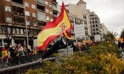 Kuraklıkla mücadele eden İspanya'da sağanak su baskınlarına neden oldu