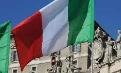 İtalya'da taşıyıcı anneliğin evrensel suç sayılmasına ilişkin yasa teklifine ilk onay