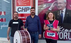İzmir’de CHP'li gençlerden manili-davullu seçim çalışması