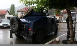 Kosova'nın kuzeyinde Kosovalı Sırplar ve polis arasında gerginlik