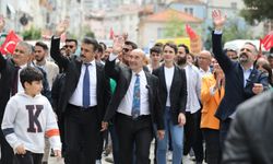 Tunç Soyer ve Şenol Aslanoğlu’na Dikili’de coşkulu karşılama