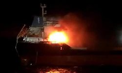 Tuzla'da tersanede bakıma alınan yük gemisinde çıkan yangın söndürüldü