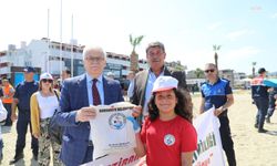 Burhaniye Belediyesi’nden ‘Dünya Çevre Günü’nde Yat Limanı'nda temizlik