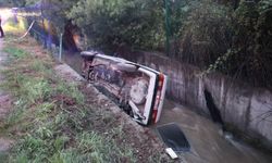 Denizli'de sulama kanalına devrilen otomobilin sürücüsü yaralandı