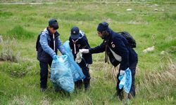 İç Anadolu'nun zirvesi Erciyes'te 350 kişi 5 ton çöp topladı