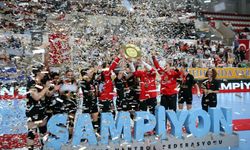 Kastamonu Belediyespor Kadın Hentbol Takımı, şampiyonluk kupasını aldı
