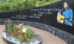 Sanatçı Kazım Koyuncu 18. ölüm yıldönümünde Artvin'deki mezarı başında anıldı